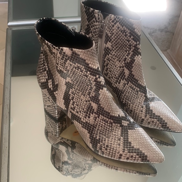 MARC FISHER booties - Picture 2 of 12